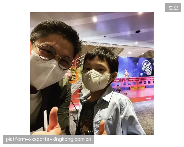 英格拉姆秀恩爱曝光，球场之外的甜蜜瞬间让人羡慕